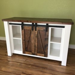 Entertainment Console w barn doors