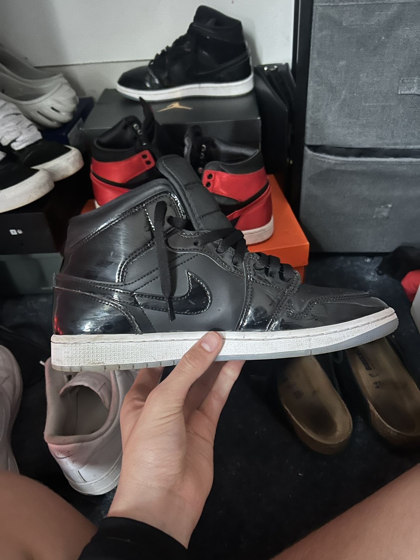Jordan 1 Mids