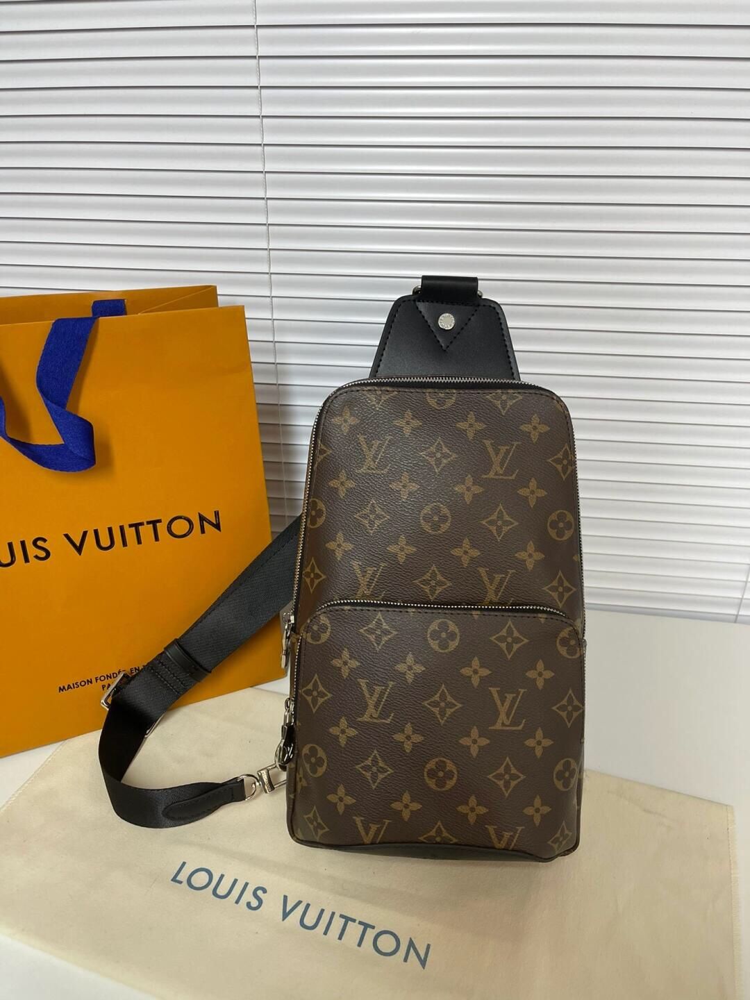 Ladies 𝐋𝐨𝐮𝐢𝐬 𝐕𝐮𝐢𝐭𝐭𝐨𝐧🌈™ Blue Leather Bag