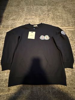 Moncler sweater navy blue (brand new)