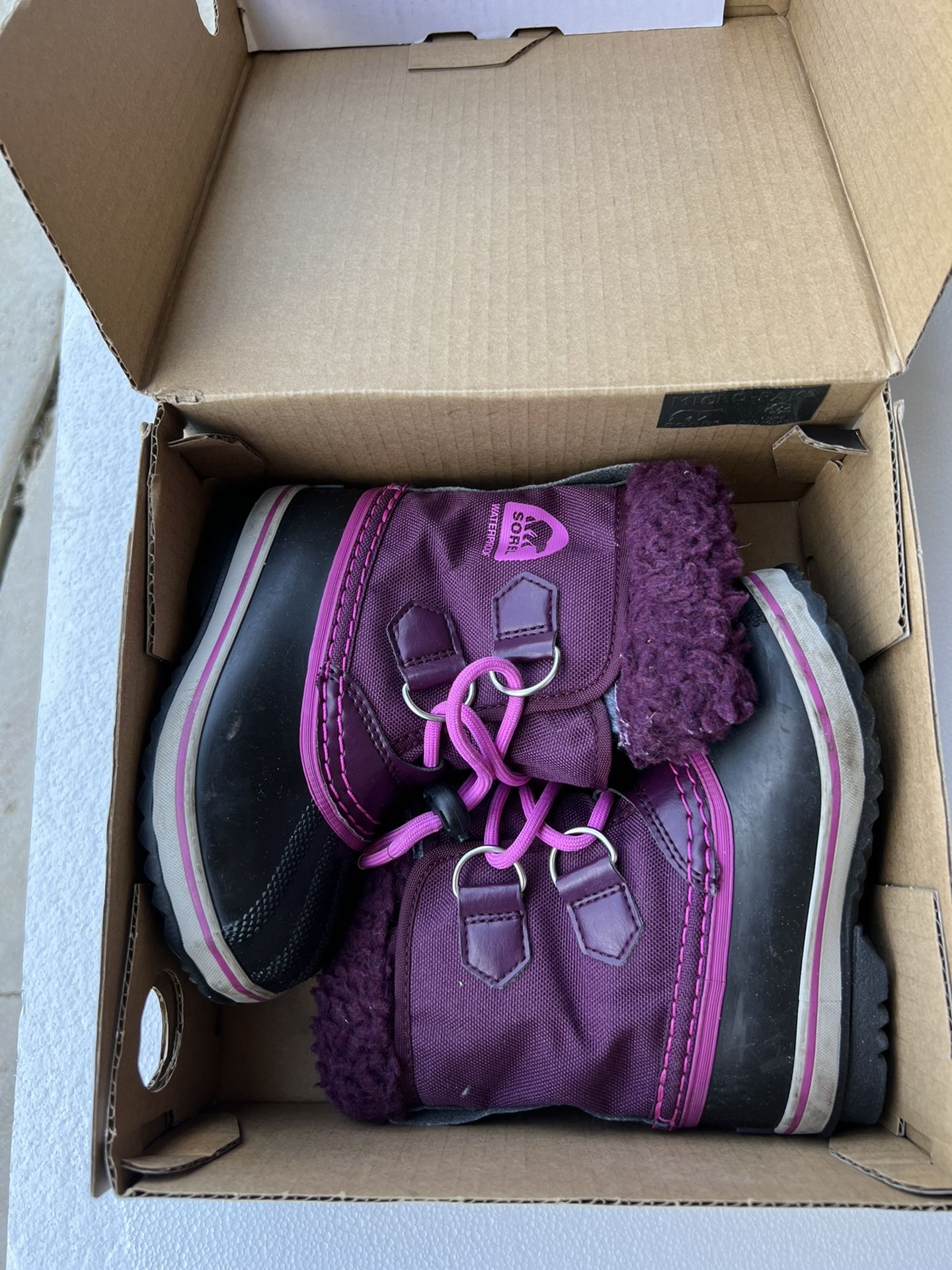 Sorel Waterproof Boots ( Little Girl Us 9c)