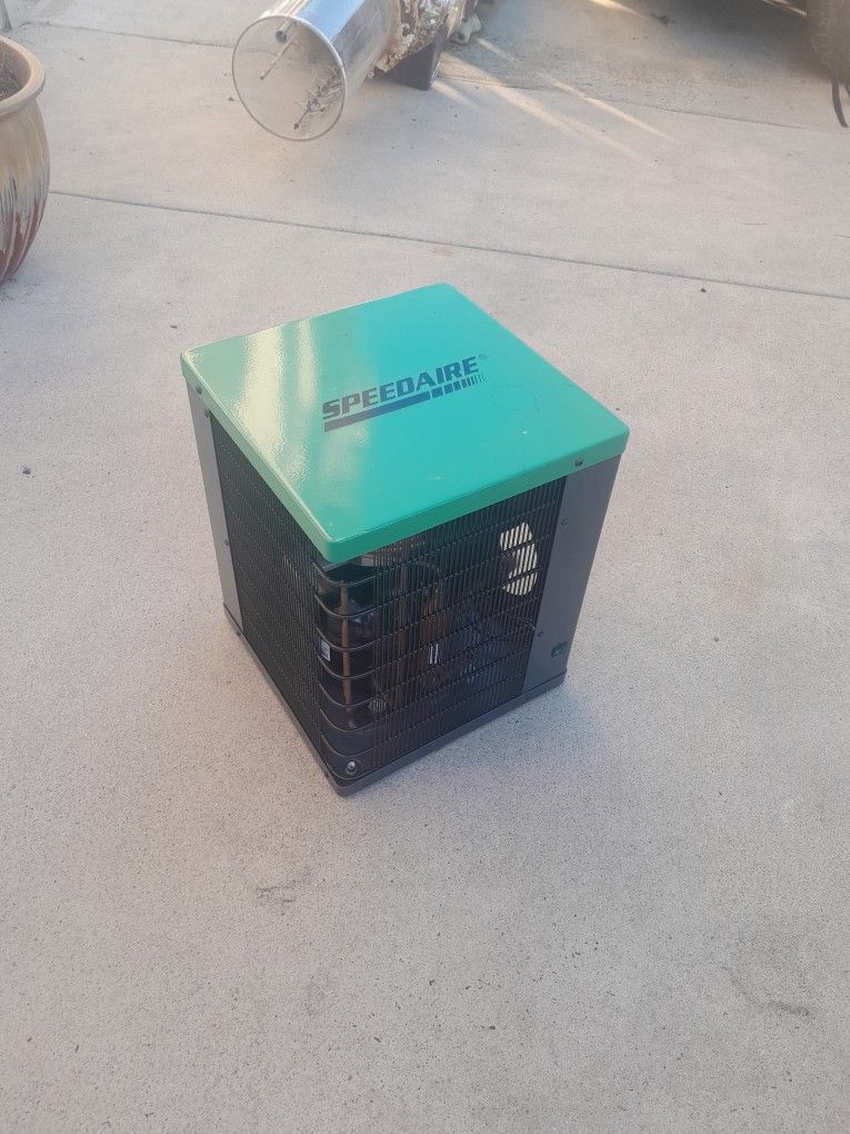 Speedaire Compressed Air Dryer 3YA49A