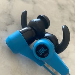 JBL Reflect Wireless Bluetooth Earbuds