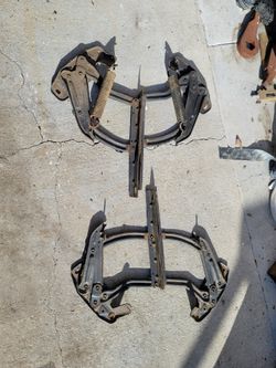 Parts Chevy Impala  Hinges 1965/68