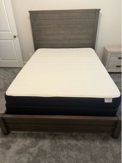 Barley Used Therapeutic Full Size Mattress w/frame