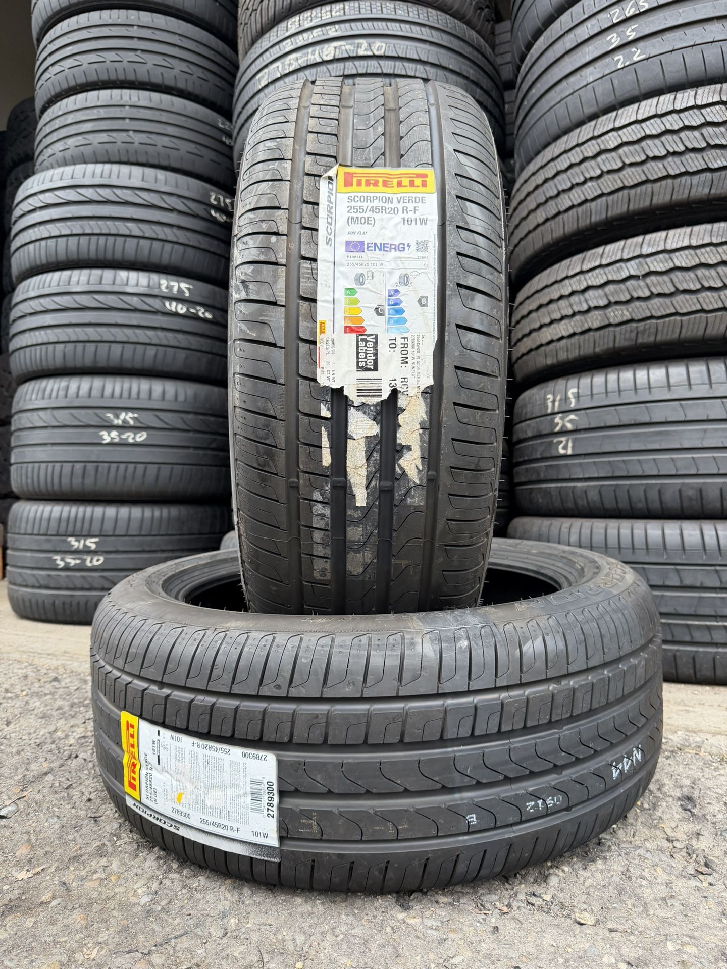 255/45/20 Pirelli Scorpion Verde Run Flat