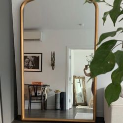 Brookings Leaner Mirror