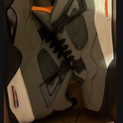 Jordan 4s