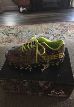 Brand New $25 men’s 8.5 4 E