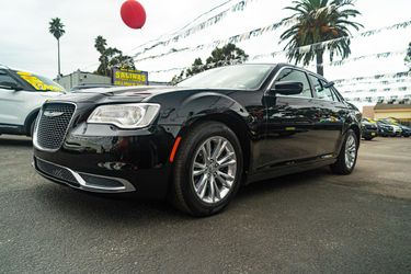 2019 Chrysler 300