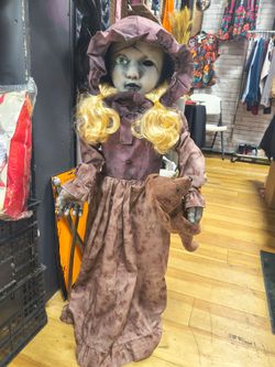 One eye doll