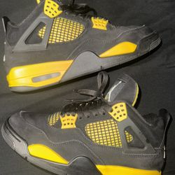 Jordan 4 Retro ‘Thunder’ Size 8M