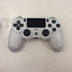 PS4 Controller 