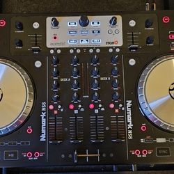 Numark NS6 W/Roadcase 