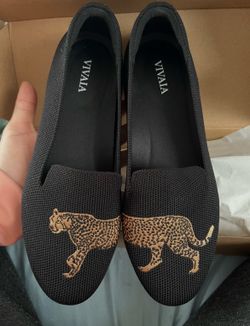 Flats (shoes)
