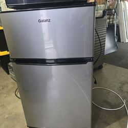 Galanz mini fridge