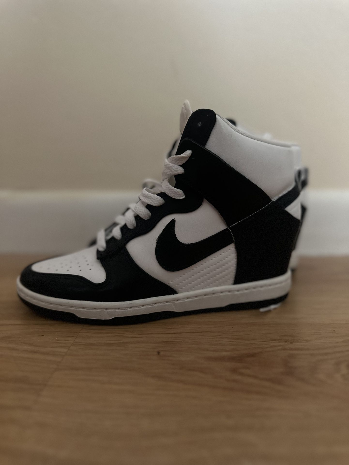  Nike Dunk Sky High Women's Size 7 US White Black Panda