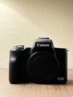 Canon EOS M50 bundle