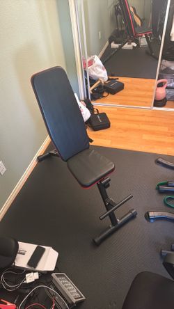 Adjustable gym bench