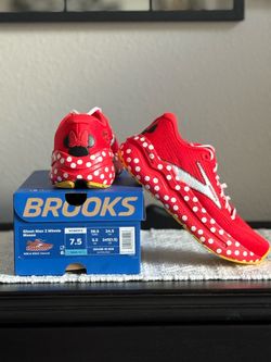 Brooks Ghost Minnie Mouse Running Shoes