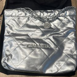 Chanel Bag for Sale in Hollywood, CA - OfferUp