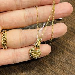 18k Gold Necklace 