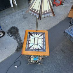 Table W Lamp And Magazine Rack Tiffany Style Look