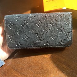 LV Zip Wallet