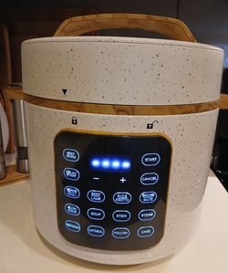 Pressure cooker