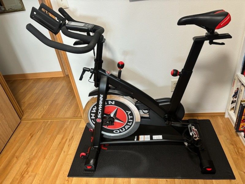 Schwinn IC3 Exercise Bike With Floor Mat