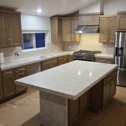 Countertop Installation & Slab Fabrication 