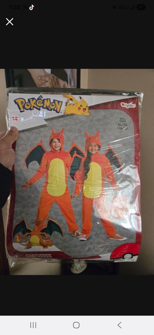 Pokémon charizard costume size XL kids brand new