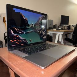 MacBook Pro 15 2016 i7 16GB RAM 1TB SSD