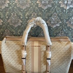 Michael Kors Travel Luggage Carrier