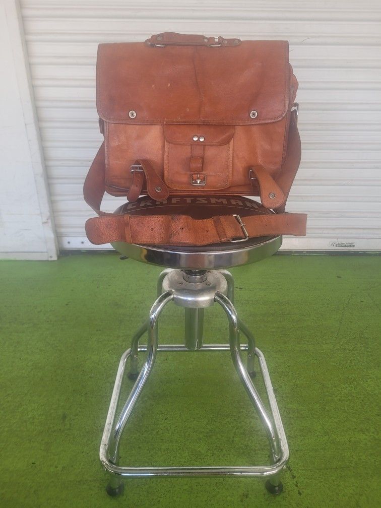 LEATHER SATCHEL MESSENGER BAG
