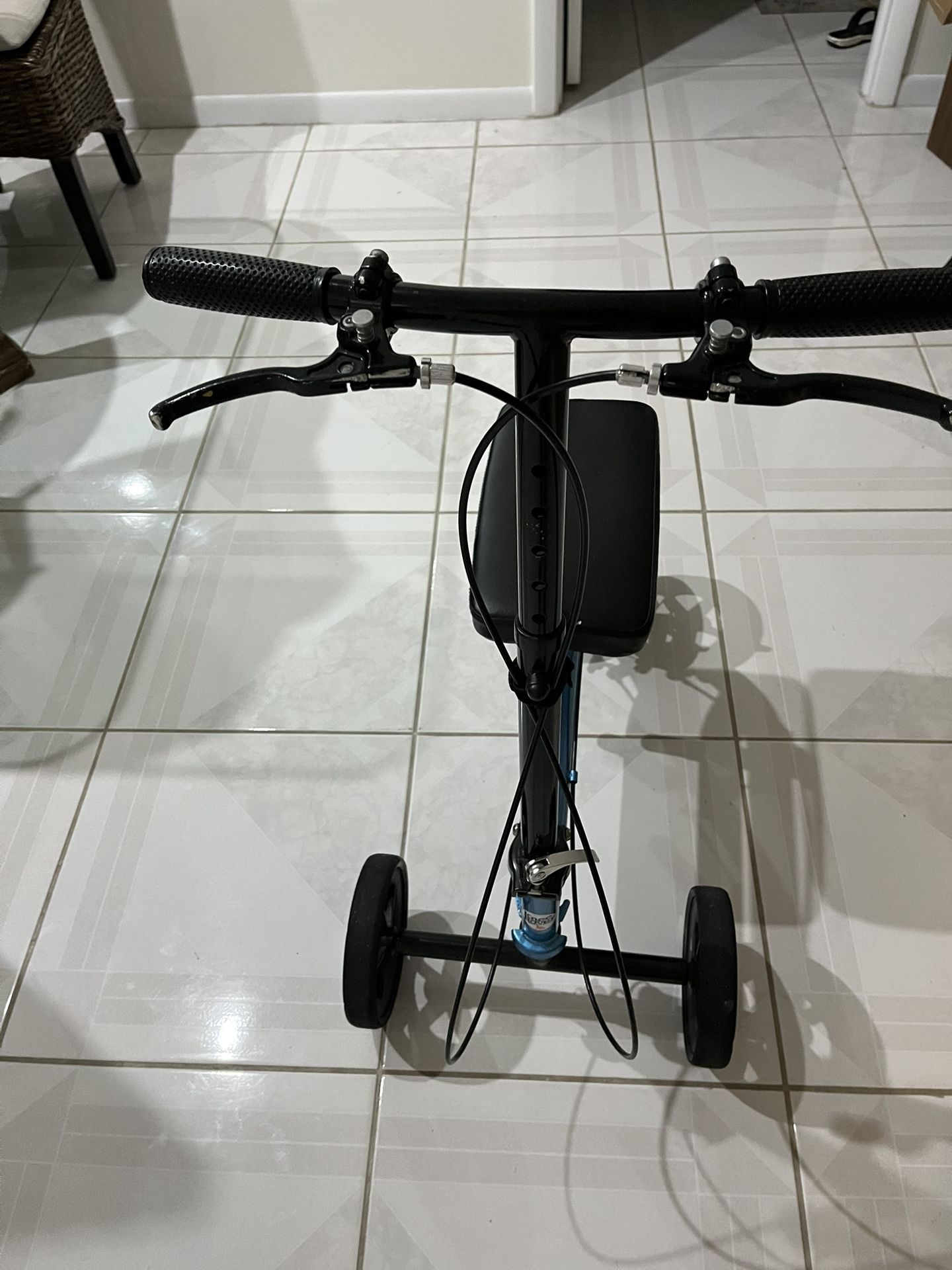 One Leg Scooter