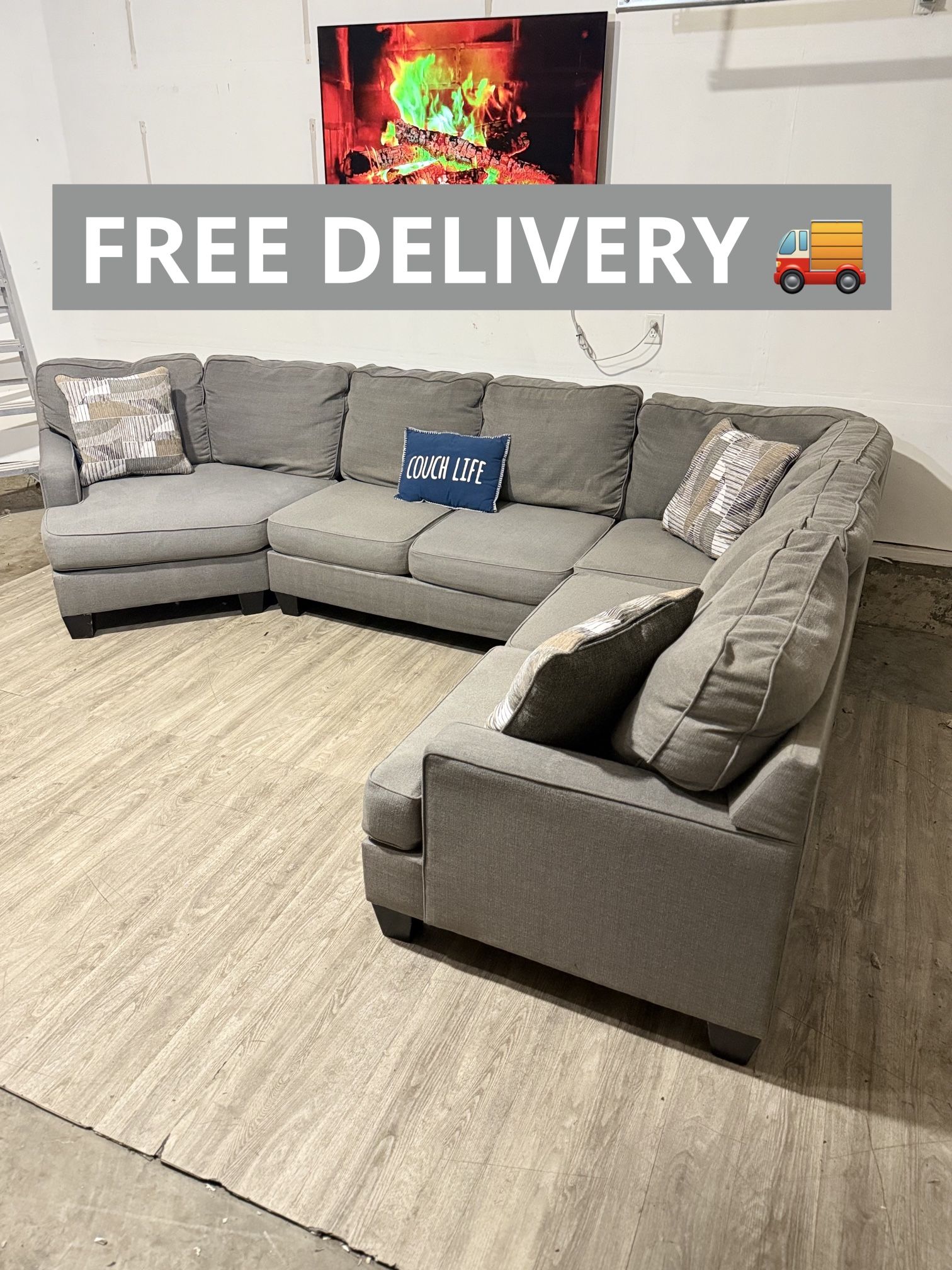 Gray Ashley Sectional Couch 🛋️- FREE DELIVERY 🚚 