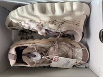 002 Nike Mind