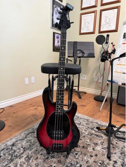 Ernie Ball Music Man Stingray