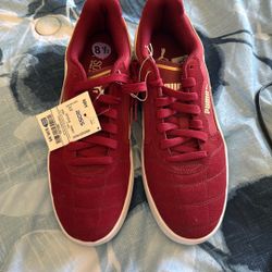 Burgundy Pumas