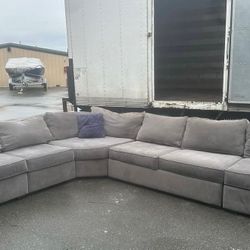 Sectional Couch 