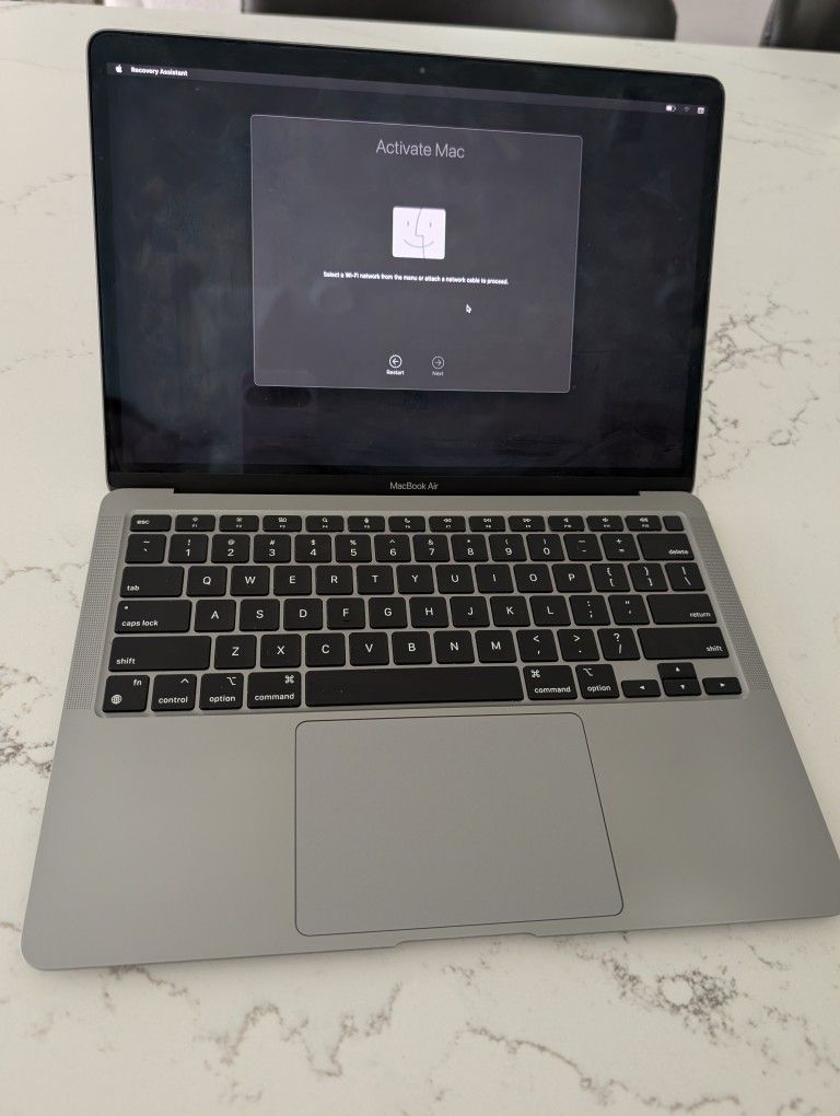 MacBook M1 (2020) Space Gray
