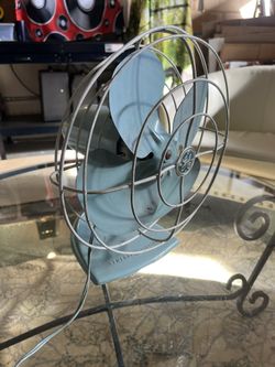 Cute Antique Fan (GE)