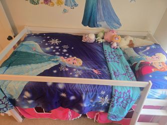 Kids twin bed