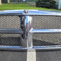 2002-2005 Dodge Ram front grill