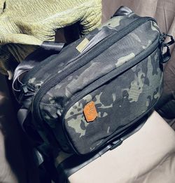 VANQUEST CARBIDE-12 backpack/sling - retails for: $151