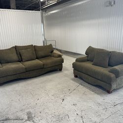 Nice Comfy Forrest Green Sofa Set 