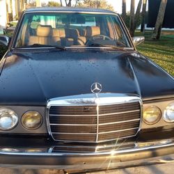 1984 Mercedes-Benz 300D Turbo