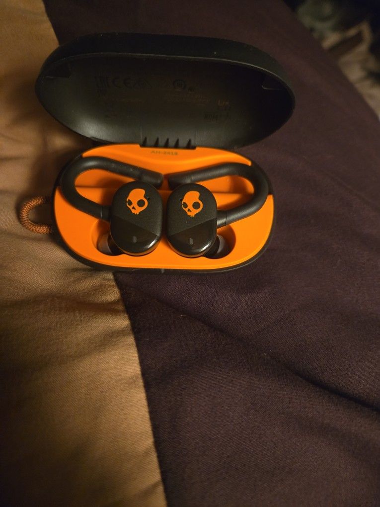Skull Candy Earbuds