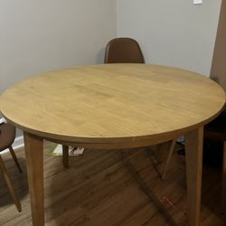 Round Dining/Breakfast Table